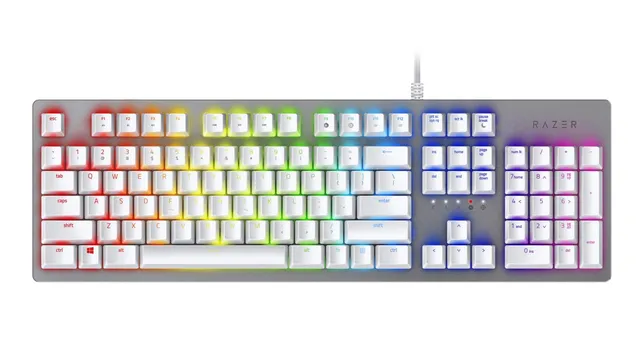 razer-huntsman-gaming-keyboard-clicky-opto-mechanical-optical-switches-chroma-rg image 1