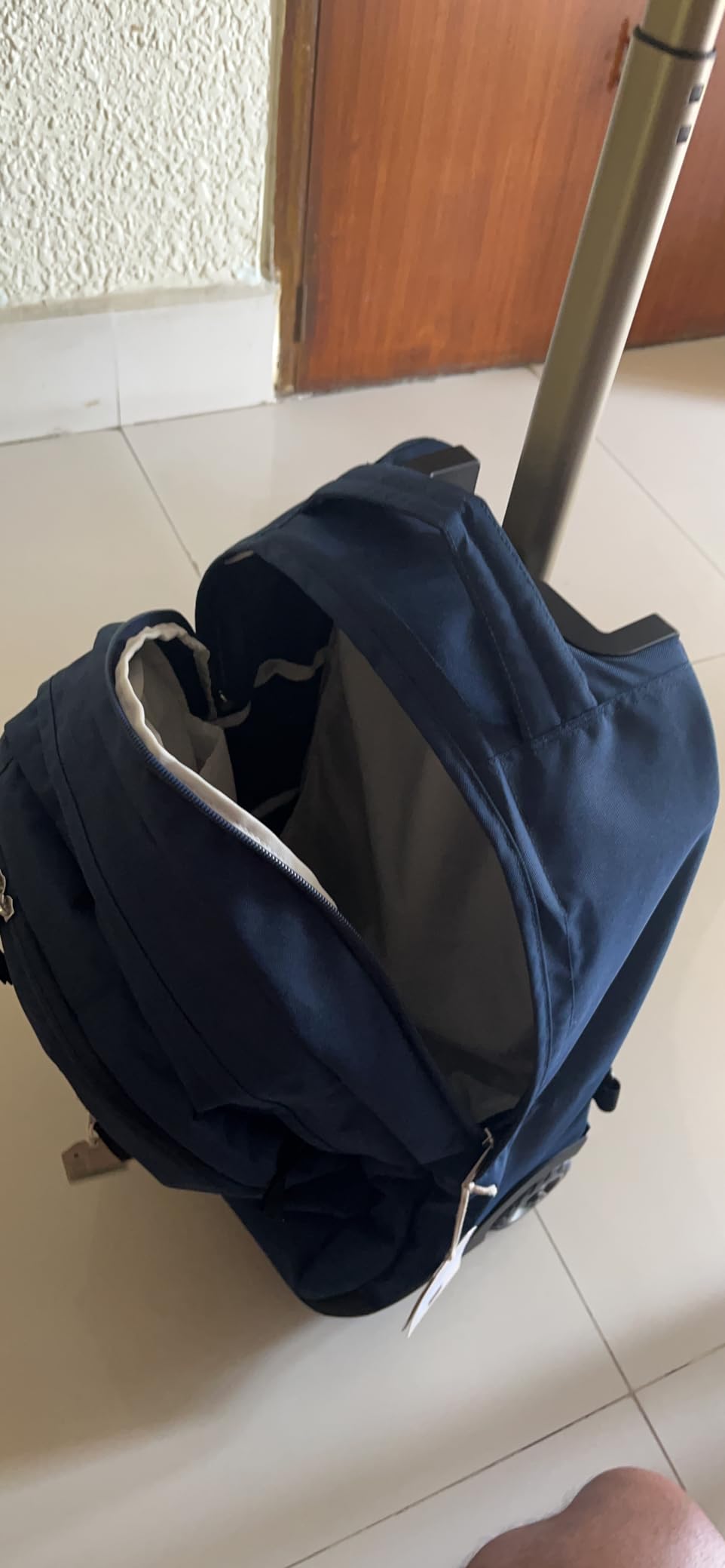 Good bag, wheels a bit loud