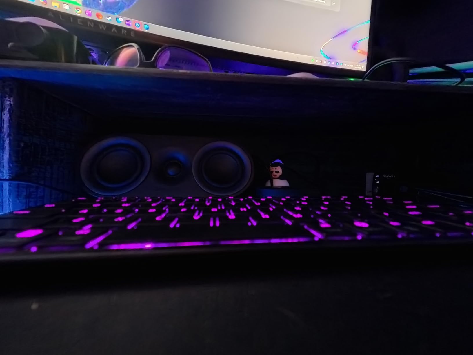 Aluminum frame makes it feel premium