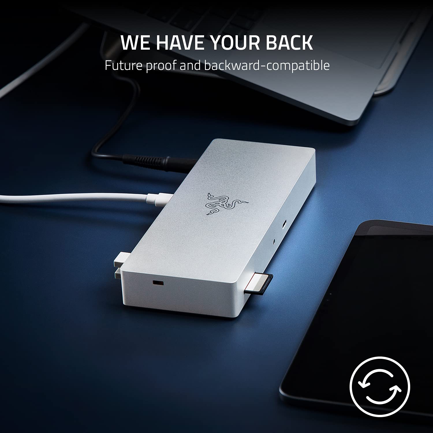 razer-thunderbolt-4-dock-mercury-white-10-in-1-hub-dual-4k-single-8k-output-pass image 6