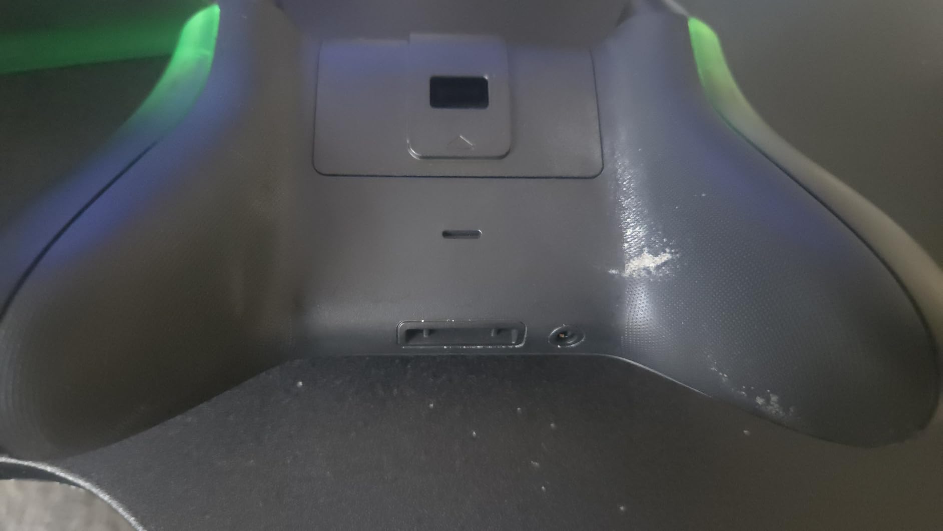 Stand arrived with rattle