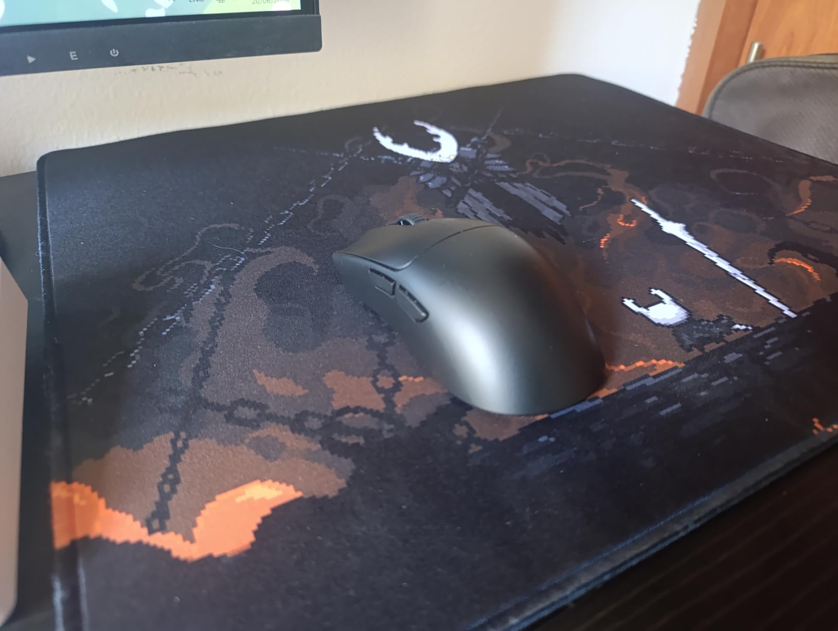 Good mouse, slick coating