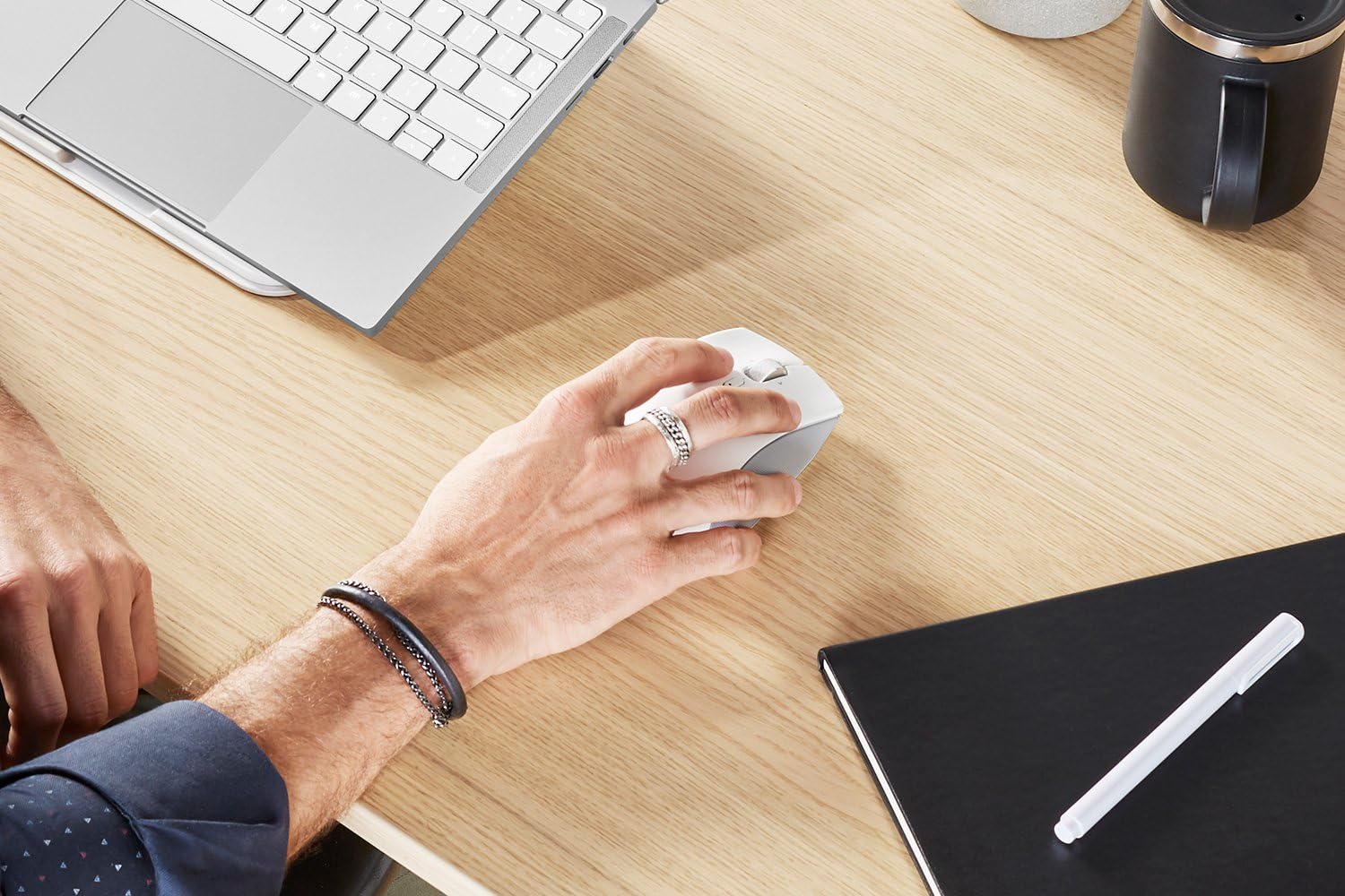 razer-pro-click-wireless-ergonomic-productivity-mouse-5g-advanced-optical-sensor image 5