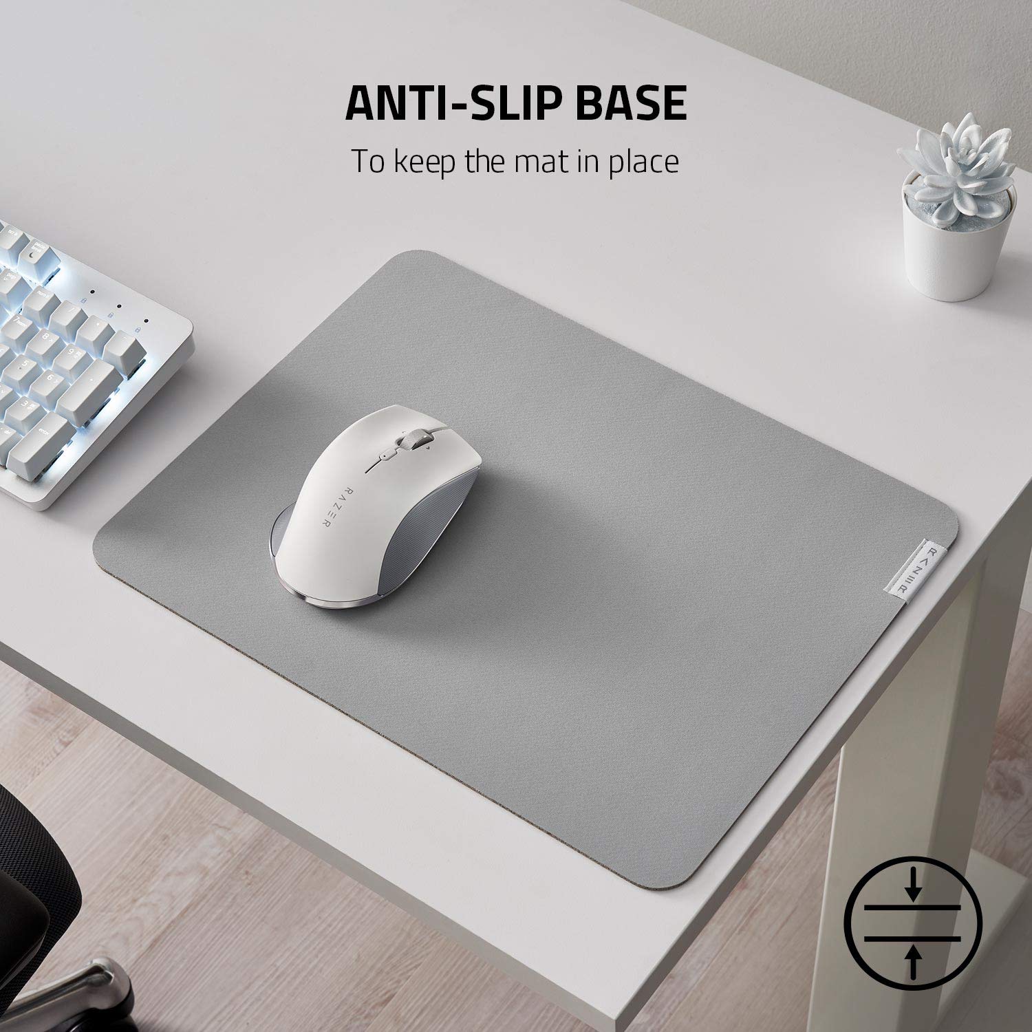 razer-pro-glide-soft-mouse-mat-3mm-high-density-rubber-foam-textured-micro-weave image 4