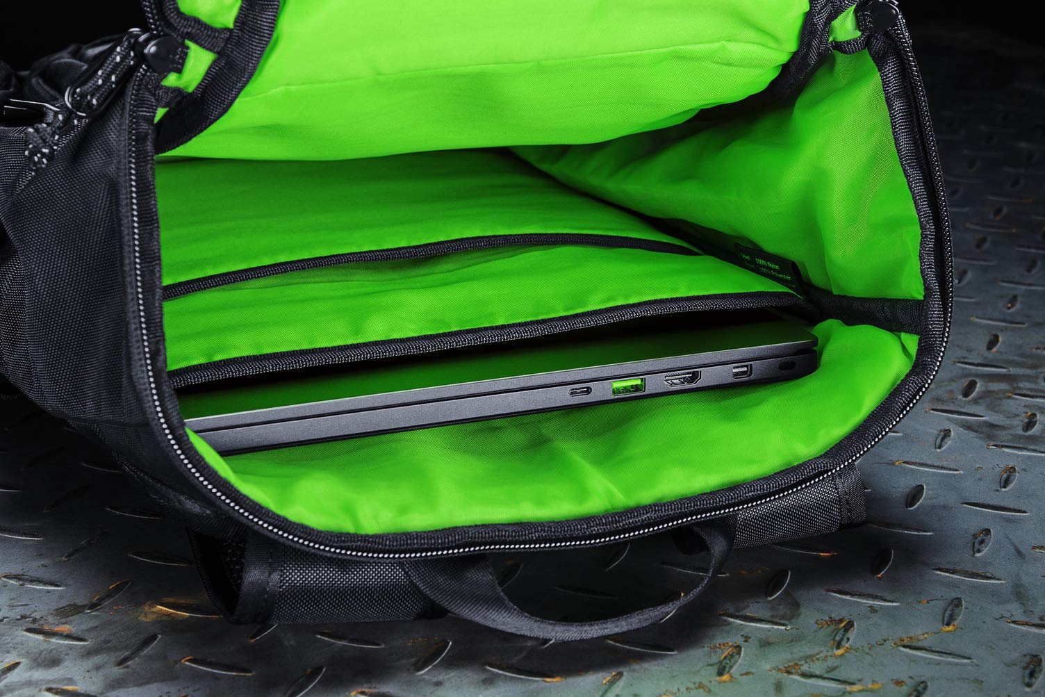 razer-tactical-v2-15-laptop-backpack-tear-water-resistant-ballistic-nylon-with-m image 4