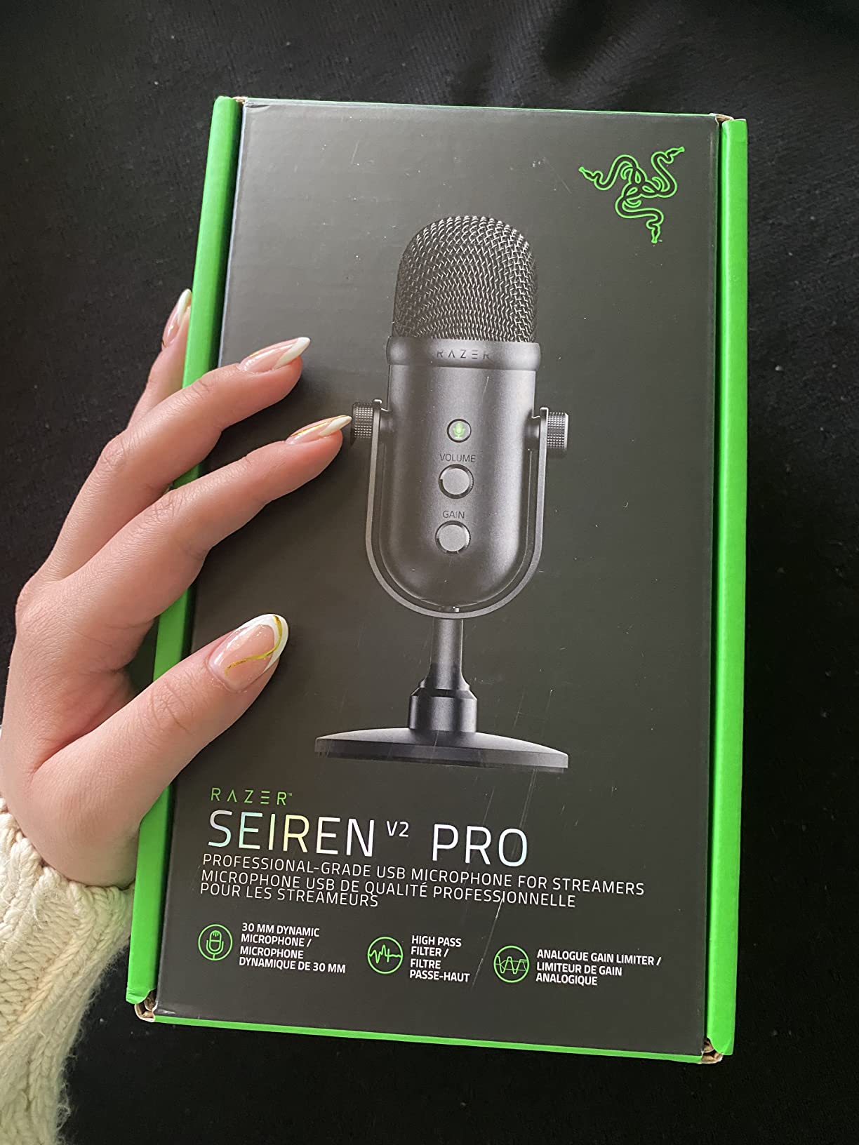 Great sound, stand is basic
