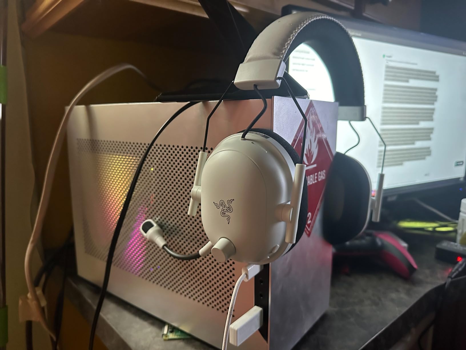 Great sound, snug fit