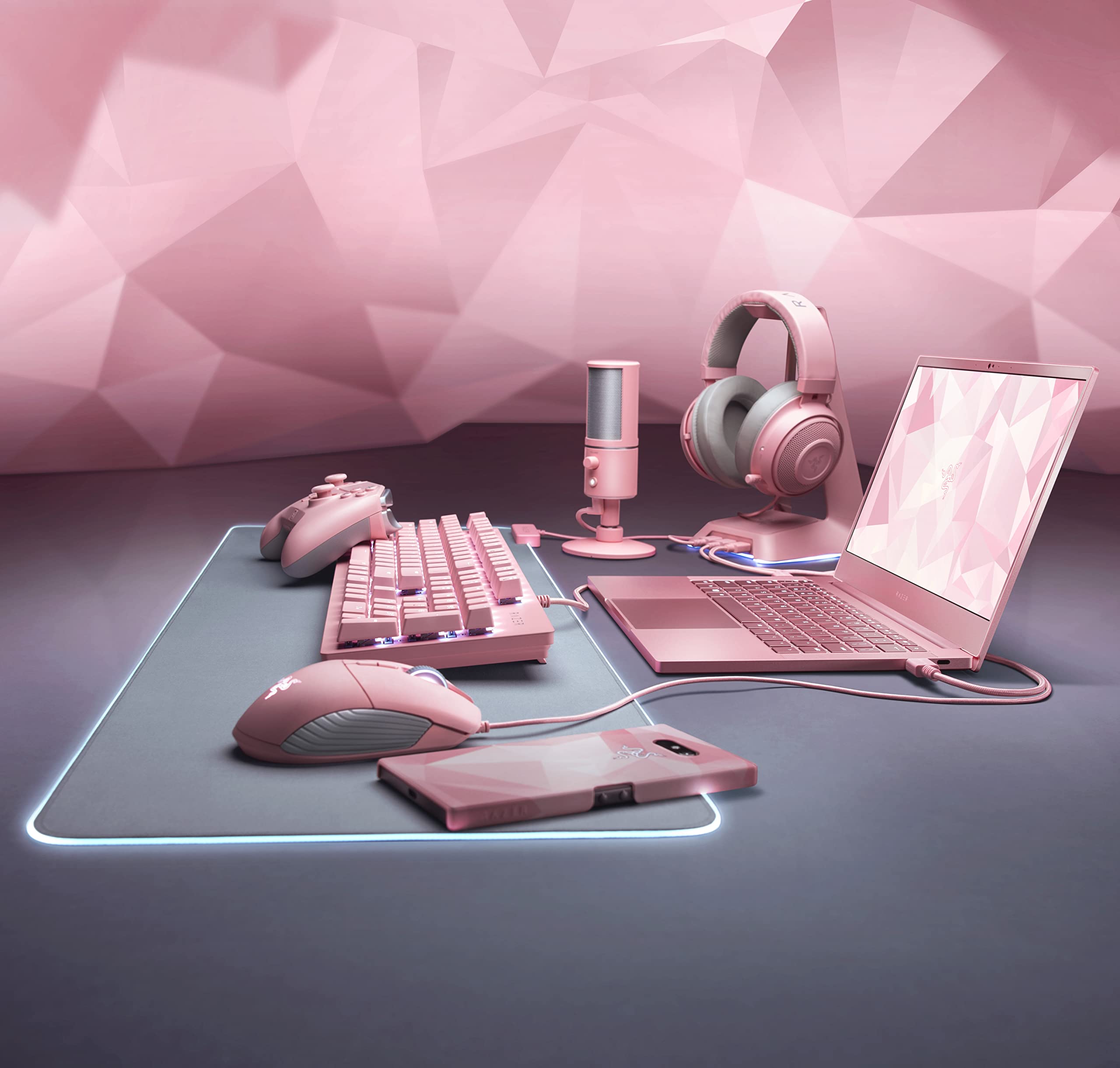 razer-goliathus-extended-chroma-rgb-gaming-mouse-pad-quartz-pink-micro-textured- image 2