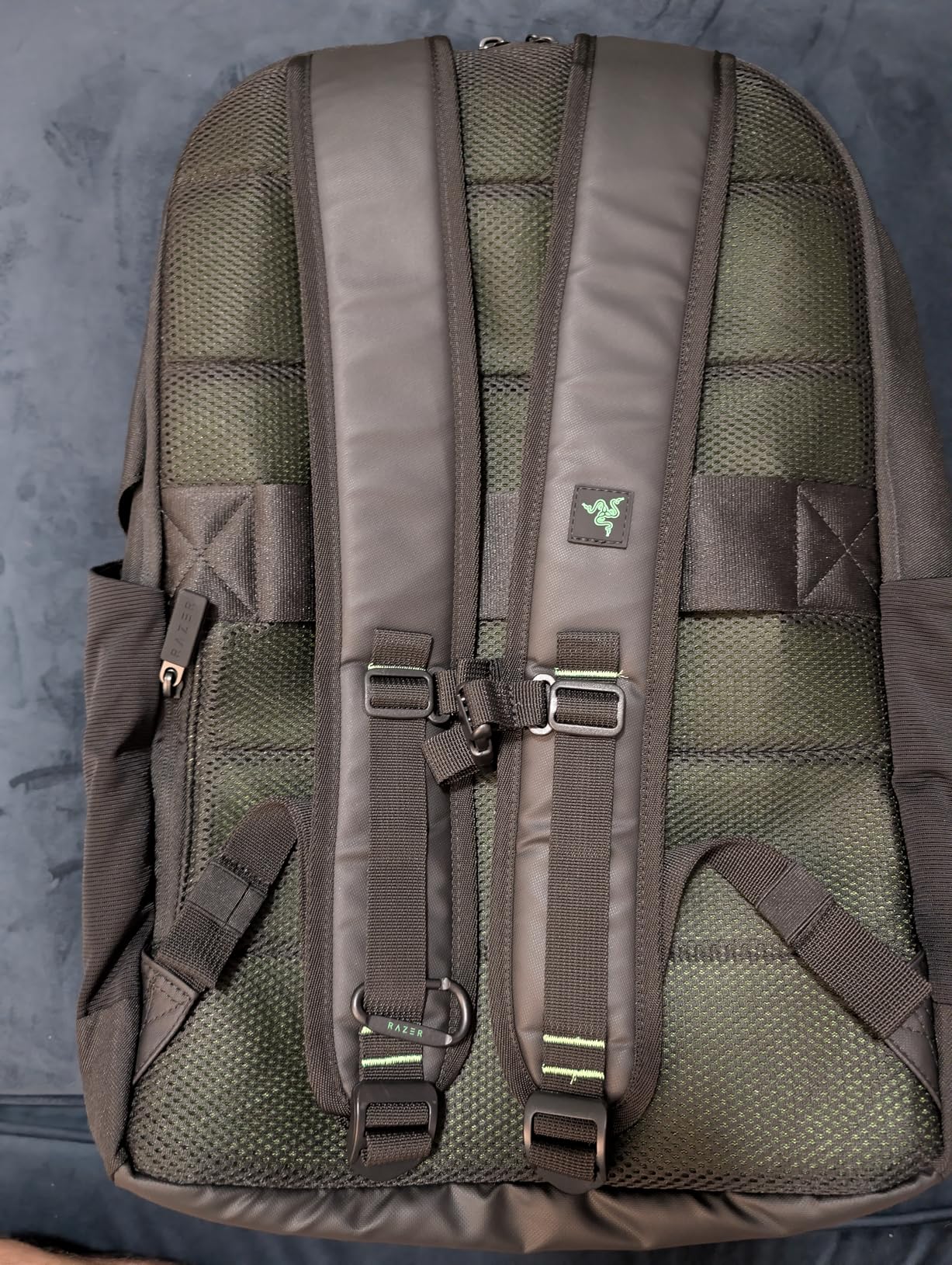 Good bag, tight side pockets