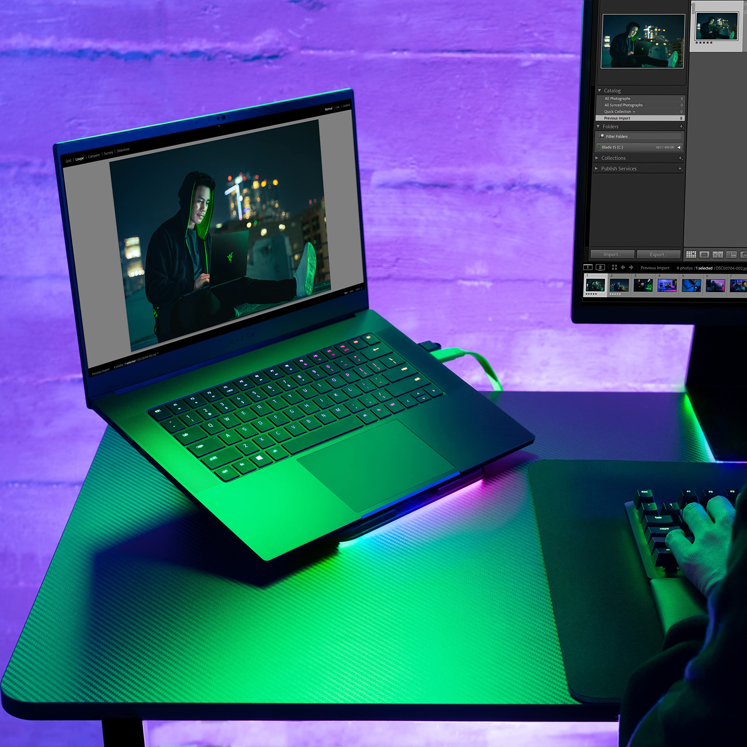 razer-laptop-stand-chroma-v2-usb-c-hub-laptop-stand-with-4k-hdmi-2-usb-a-100w-pd image 2