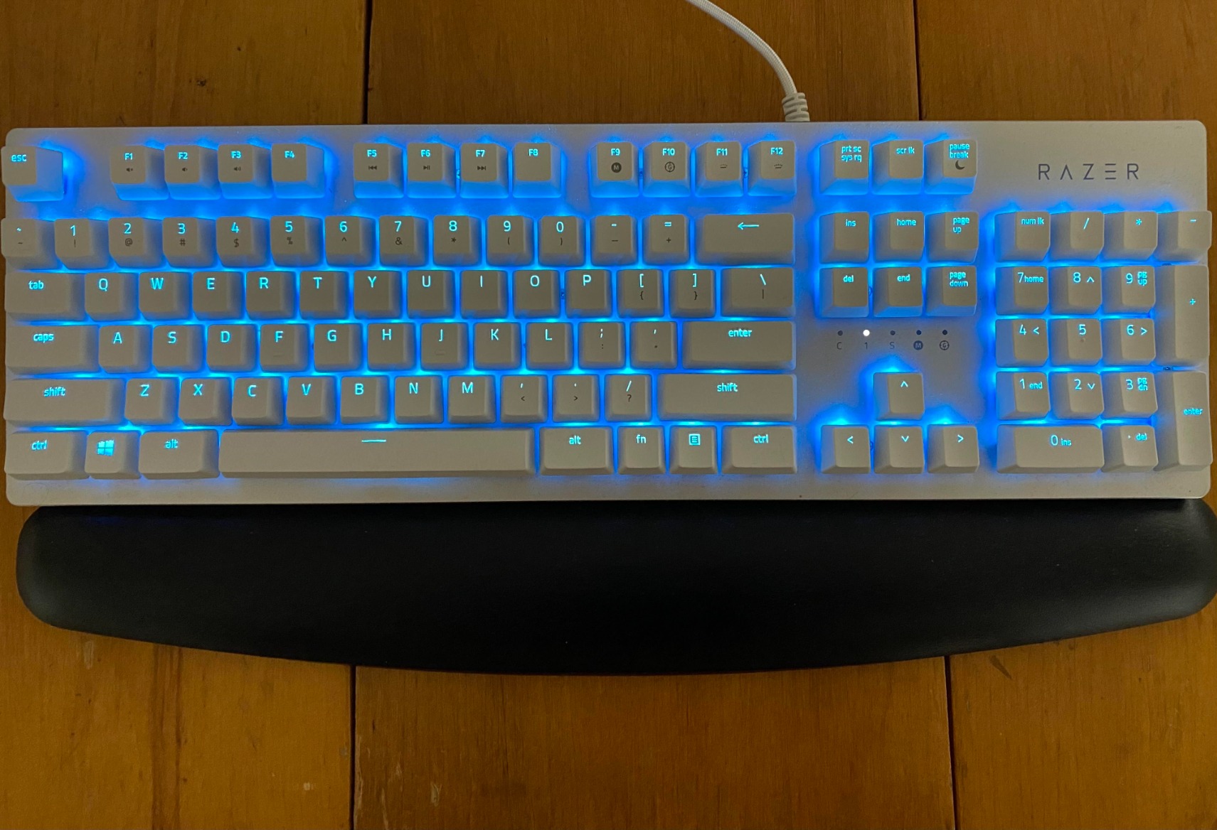 Clicky perfection in Mercury White