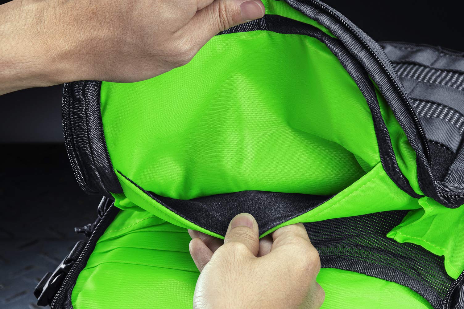 razer-tactical-v2-15-laptop-backpack-tear-water-resistant-ballistic-nylon-with-m image 5