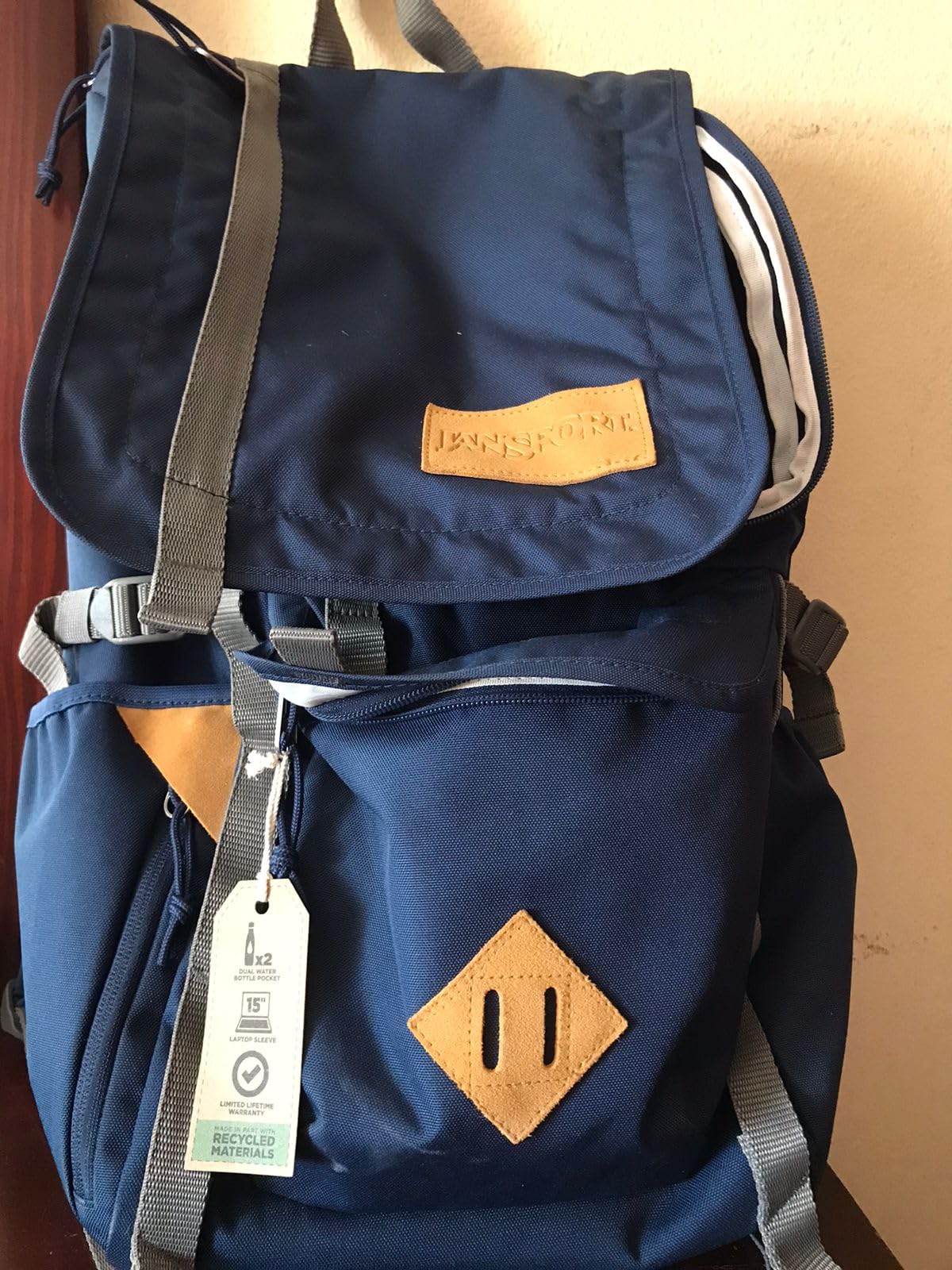Solid everyday bag