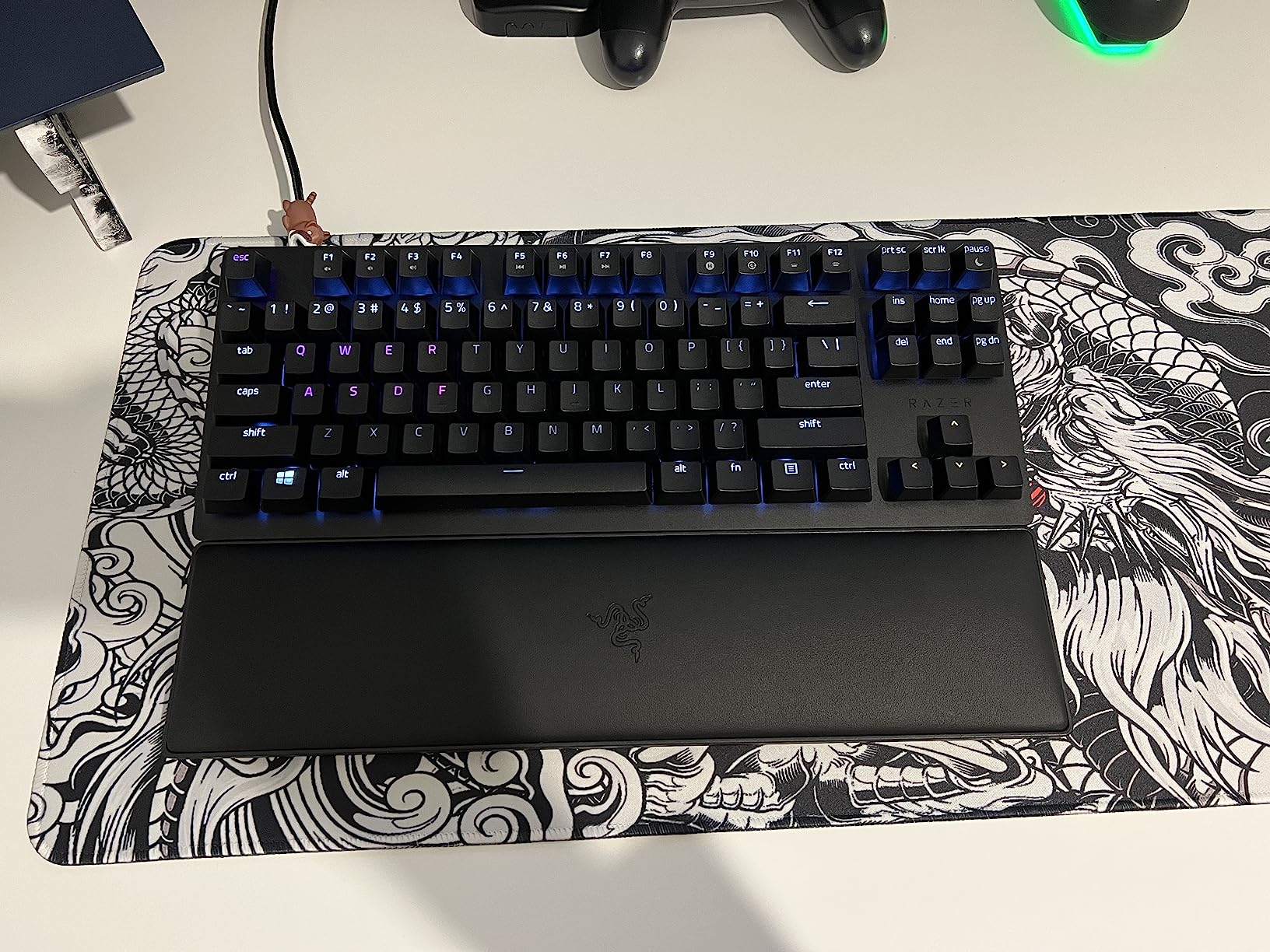 Solid esports keyboard