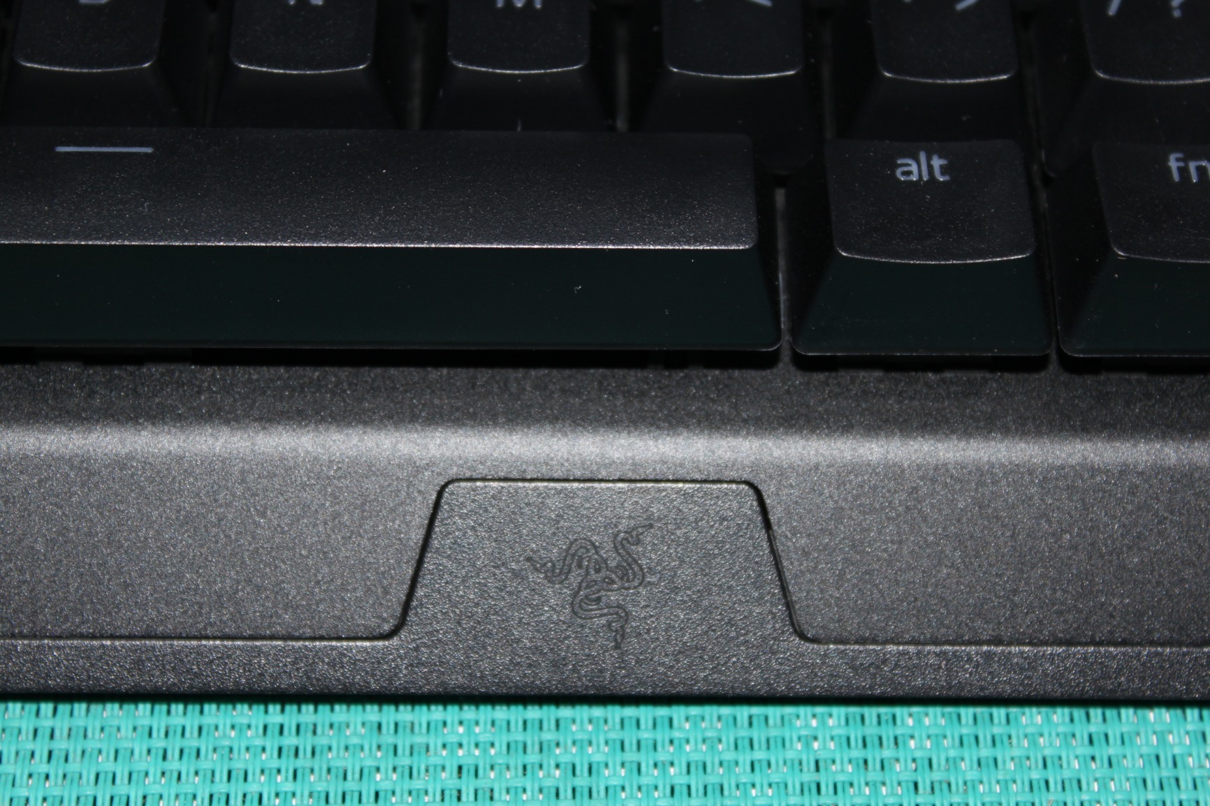Good keyboard, software is annoying