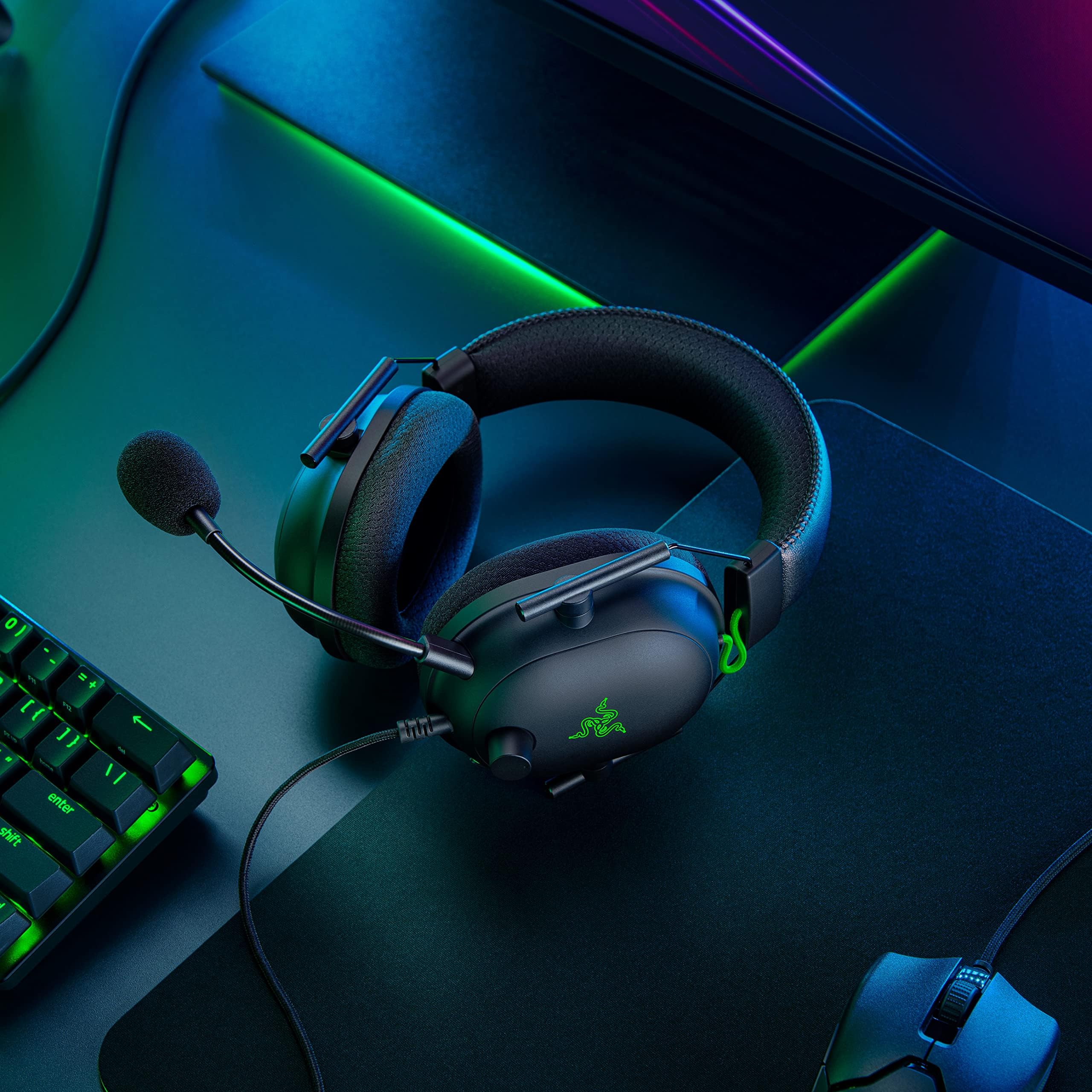 razer-blackshark-v2-wired-gaming-headset-thx-7-1-spatial-surround-sound-50mm-tri image 8
