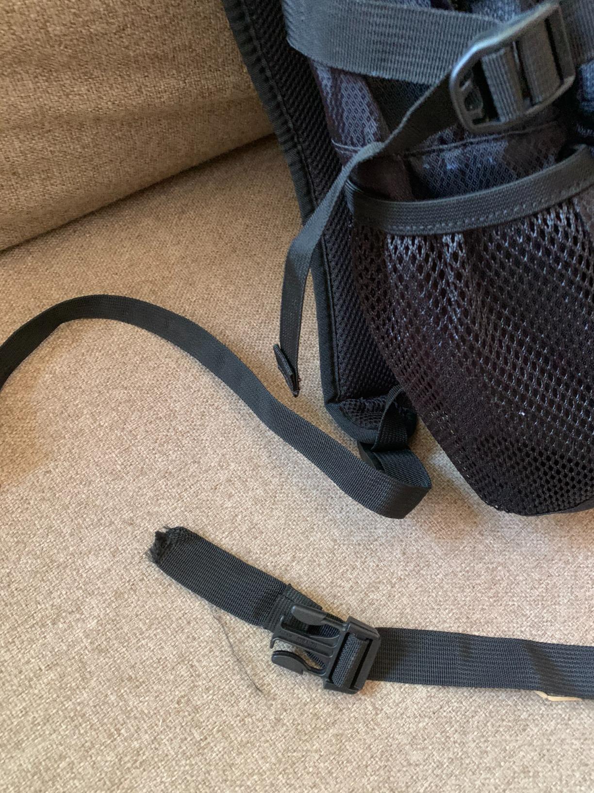 Solid commuter bag