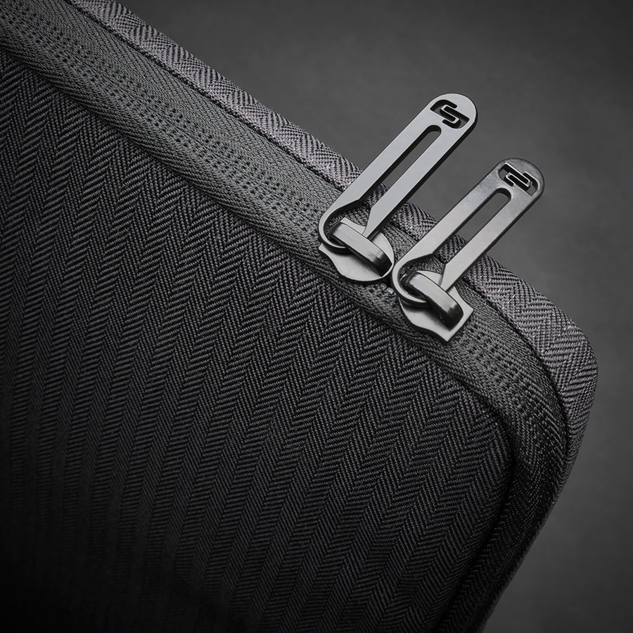 solo-new-york-gamma-15-6-sleeve-checkpoint-friendly-padded-laptop-sleeve-in-blac image 8