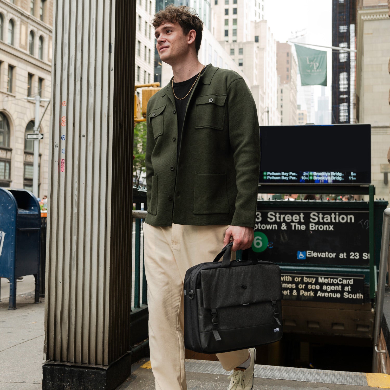solo-new-york-notch-briefcase-padded-15-6-laptop-briefcase-with-luggage-pass-thr image 3