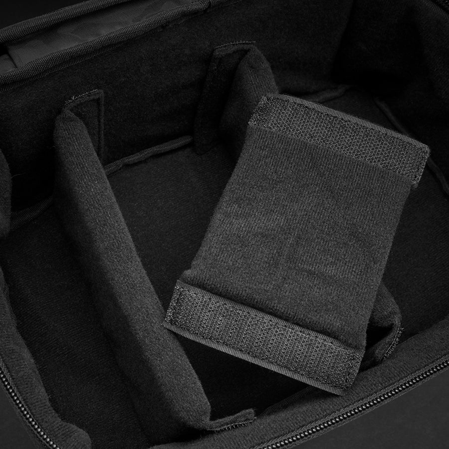 solo-new-york-bridge-rfid-tech-case-recycled-pet-sanitizable-removable-dividers image 8