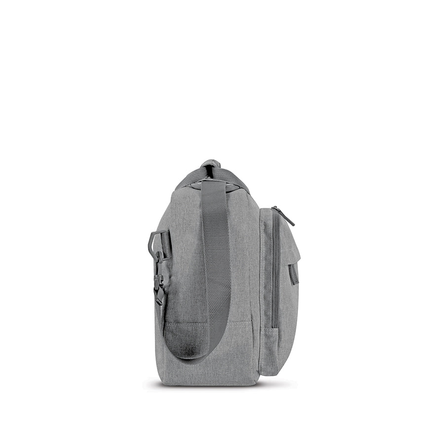 solo-new-york-re-move-duffel-recycled-pet-heathered-grey-bag-with-luggage-handle image 6